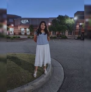 Meet your Posher, Lesly